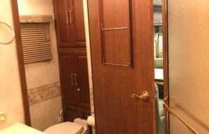 04 Winnebago Journey (A great rolling vacation)