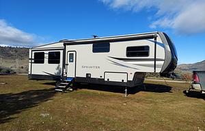 2019 Keystone RV Sprinter Campfire Edition 31FWMB