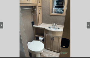 2018 THOR ACE 32.1, 2 FULL BATHS,KING,PET FRIENDLY