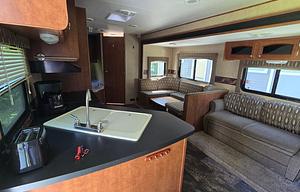 2013 Shasta RVs Revere 27BH