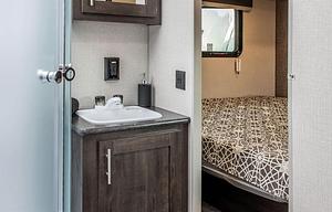 2020 Sportsmen LE 333BHKLE RV rental photo 10