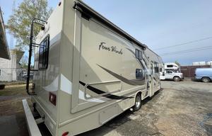 Family RV - Bunks & Space for Kids and Groups