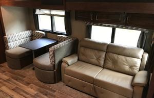2017 KEYSTONE OUTBACK 324CG