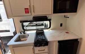 2027 Transcend One 151BH RV rental photo 7