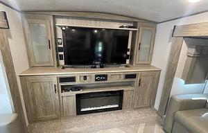 2022 Forrest River, Heritage Glen 378FL (+loft)