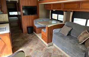 Holiday Rambler Admiral 32V