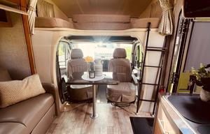 2016 Winnebago View 24', Mercedes, Near Ohio Parks