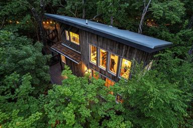 Treetop Hideaways