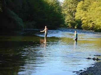 JACKSON CAMPGROUND ON THE APPLEGATE RIVER
