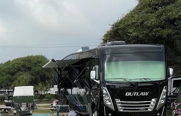 2023 Thor Motor Coach Outlaw 38MB