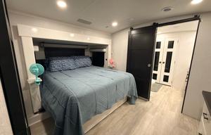 Pet Friendly 2026 Jayco Pinnacle *Delivery Only*