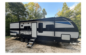 HUNTS PROWLER RV 32' SLEEPS 6