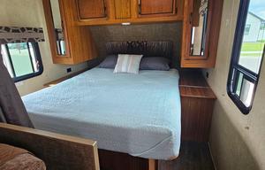 Wonder Wagon - 2017 Starcraft Autumn Ridge 245DS