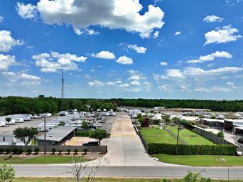 Lucas Gusher RV Park
