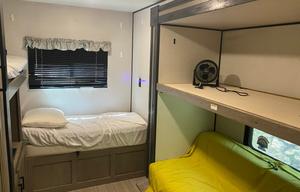 2021 Keystone RV Hideout 318BR RV rental photo 10