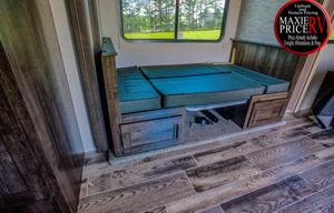 2019 KZ Sportsmen LE 23 feet, sleeps 7