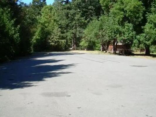 001, Loop: CHINQUAPIN GROUP CAMPGROUND