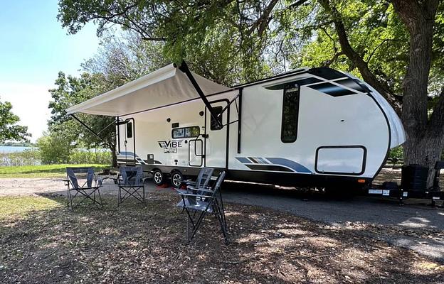 2022 Vibe 26BH RV rental photo 1
