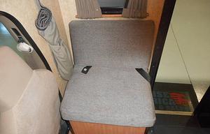 2017 Thor Motor Coach Majestic 23a