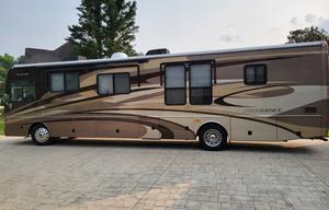 2008 Providence 40X RV rental photo 3