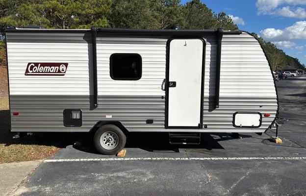 Your cozy getaway trailer!