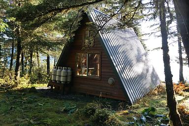 Pigot Bay Cabin Rear