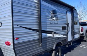 2021 Jayco 174BH Baja Edition w/solar and bunks