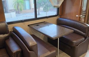 2018 Fleetwood Fleetwood Bounder RV rental photo 17