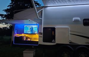 Beautiful 5th wheel bunkhouse retreat w/delivery!