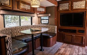 Sequoia: Family Camper with bunk bed - Sleeps 6!