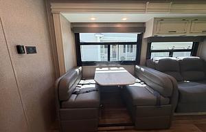 Stress free Luxury Camping/Fully Stocked