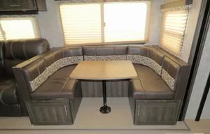 Highland Ridge Open Range Ultra Lite 31ft Sleeps 8