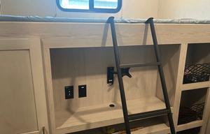Luxury 32 ft Keystone Sprinter – Stationary Rental