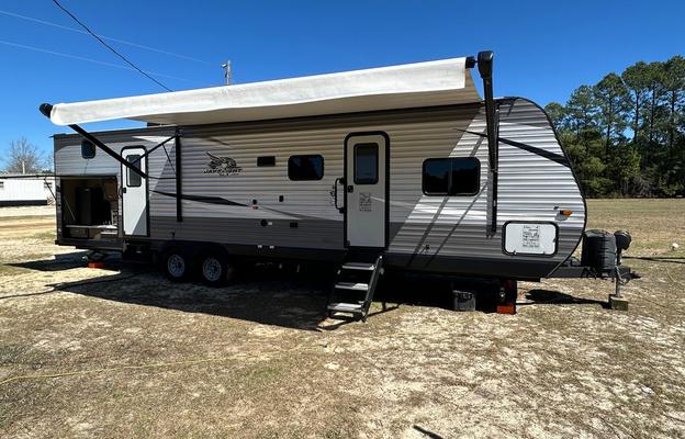 2021 Jay Flight SLX 8 324BDS RV rental photo 1