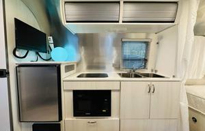 Magnolia 3-AIRSTREAM Bambi Sport 22 *FULLY Loaded*
