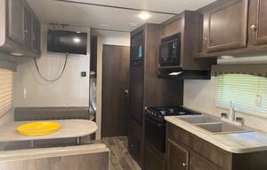 2018 Starcraft Autumn Ridge 260HR