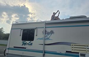 Big Booty Betty - Washer/Dryer - VERY HOT SHOWERS!