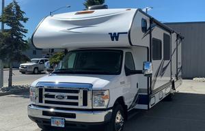 SKYLAR - 2020 Winnebago Outlook 31N 11704 PWI