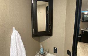 2017 Grand Design Imagine 2800BH RV rental photo 6