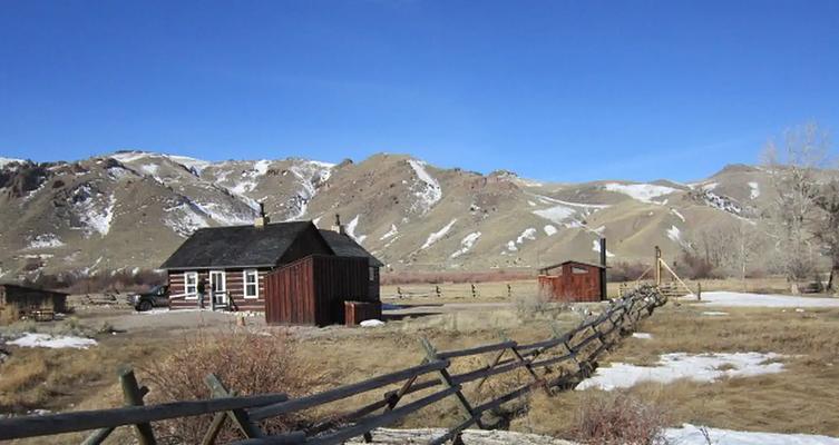 Henneberry House, Loop: Henneberry House