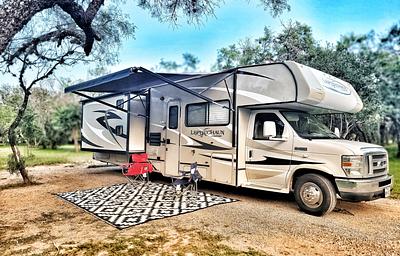 Renovated! "Lucky" the Leprechaun *Sleeps 10*