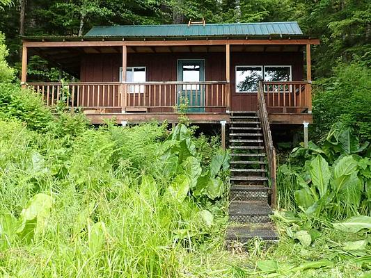P25, Loop: AREA PORTAGE BAY CABIN