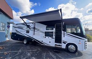 Luxury Class A GT5 2 Full Bathrooms