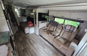Thor Motorcoach Axis 25.6 Enjoy and Relax
