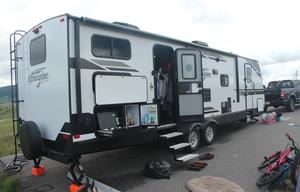 Luxury 35ft Trailer, delivery only, dogs ok