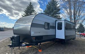 2020 Forest River Salem (sleeps 8)