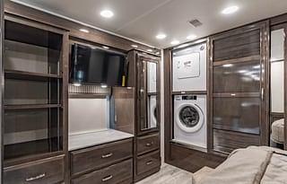 Frank and Suzanne's Motorhome Rental