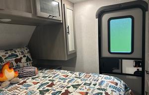 2022 Dutchmen RV Coleman Lantern LT Series 2755BH