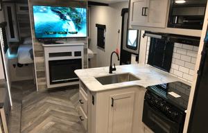 Same 5-Star Renters, New Camper!