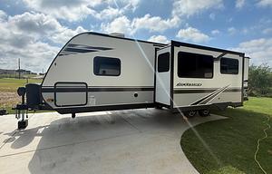 2021 Jayco Jay Feather 27BHB "Hale's Hideaway"